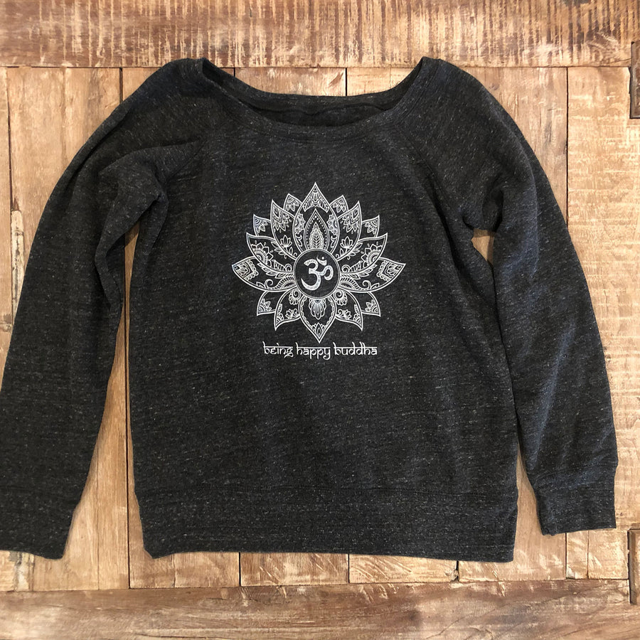 OM Wideneck Sweatshirt